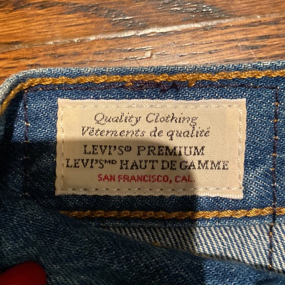 Levis Wedgie - Picture 5 of 9